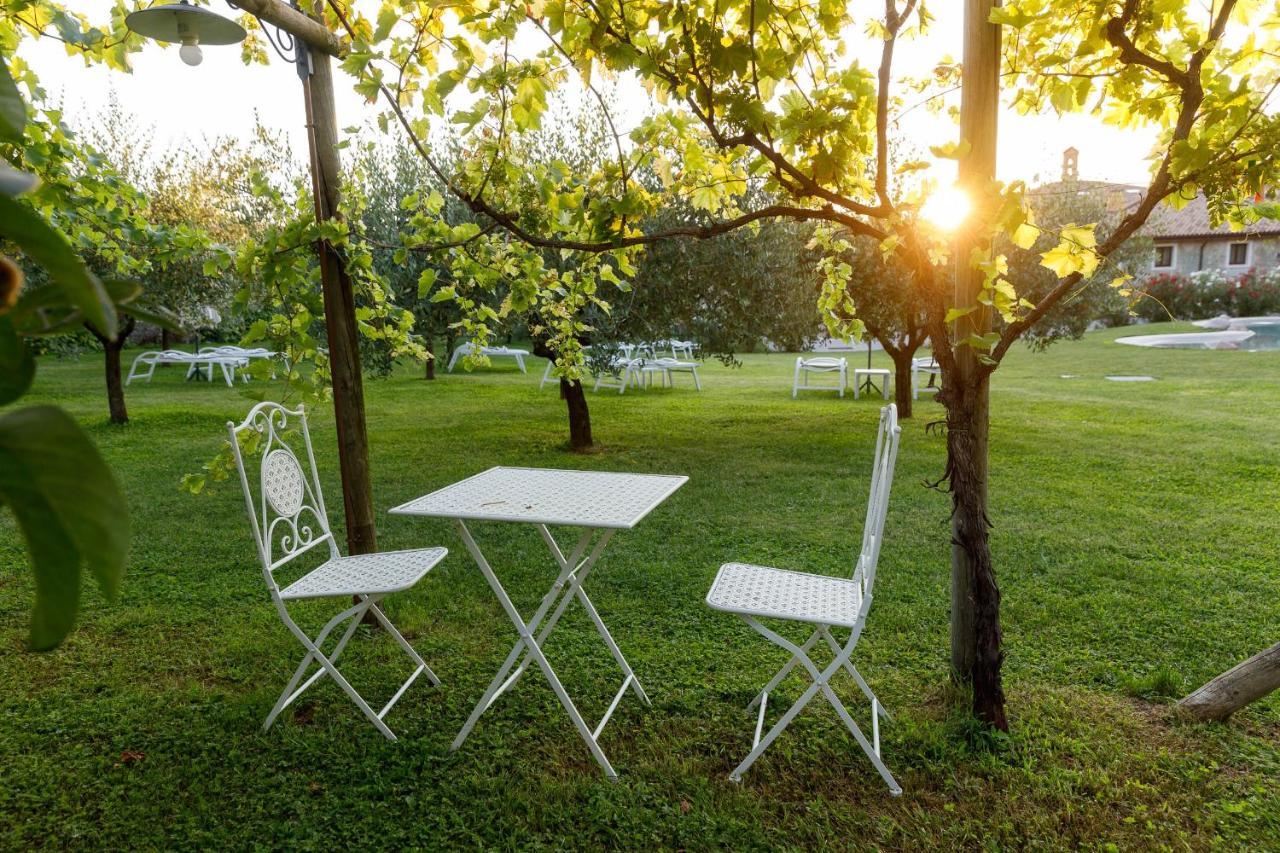 Villa Padovani Relais De Charme - Adults Only Pastrengo Exterior photo